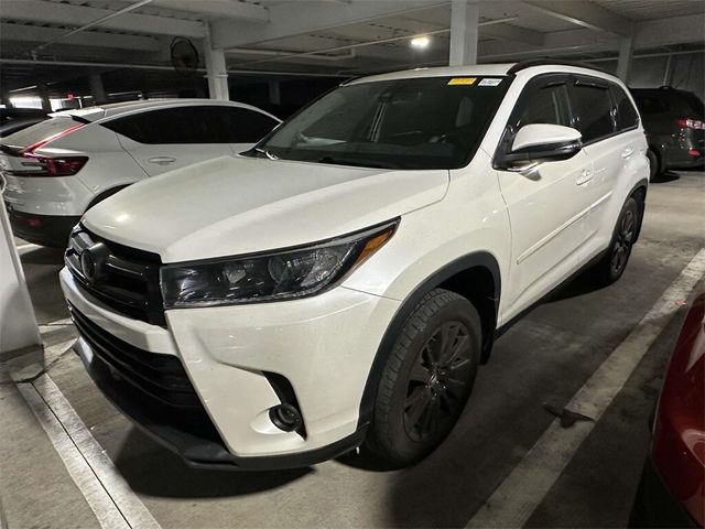 2019 Toyota Highlander SE