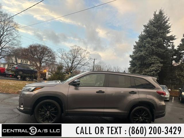 2019 Toyota Highlander SE