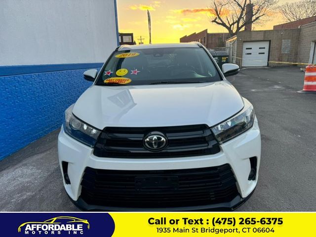 2019 Toyota Highlander SE