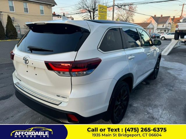 2019 Toyota Highlander SE