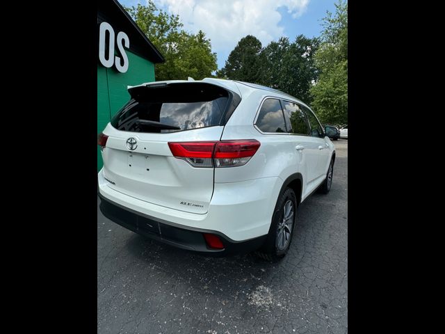 2019 Toyota Highlander SE