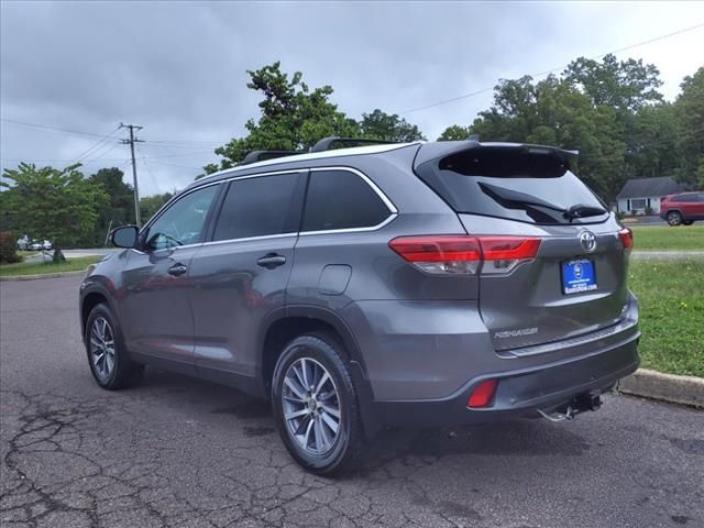 2019 Toyota Highlander SE