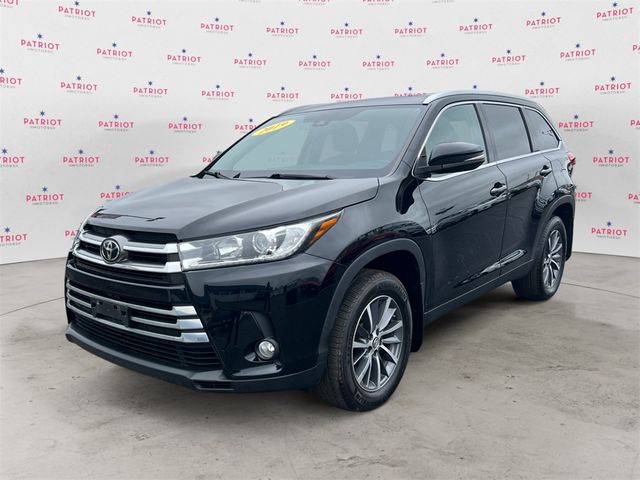 2019 Toyota Highlander SE