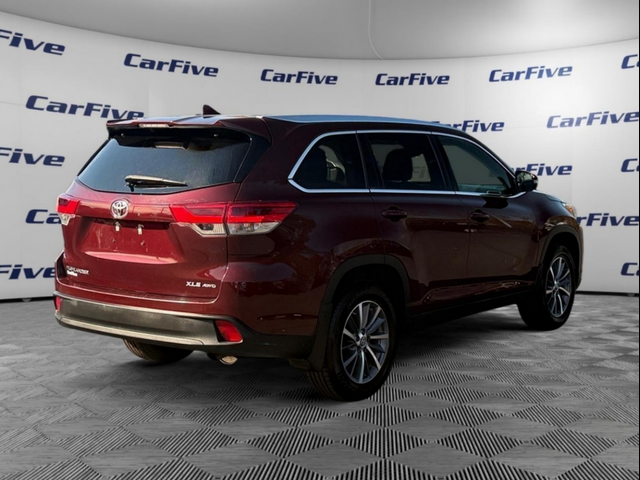 2019 Toyota Highlander SE