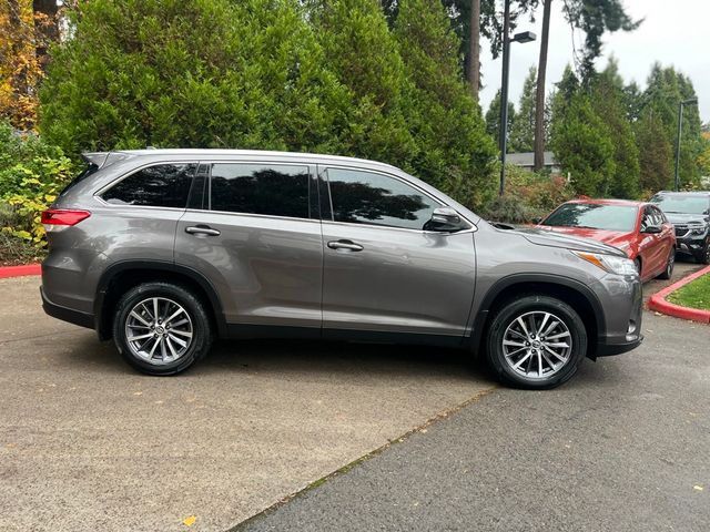 2019 Toyota Highlander 