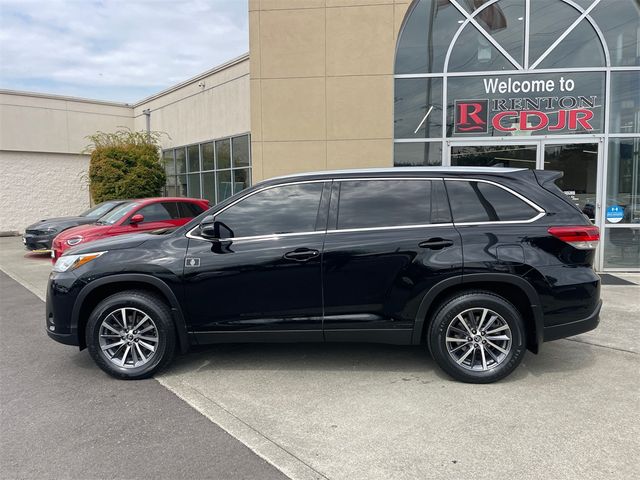 2019 Toyota Highlander SE