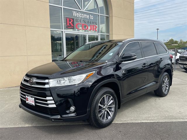 2019 Toyota Highlander SE