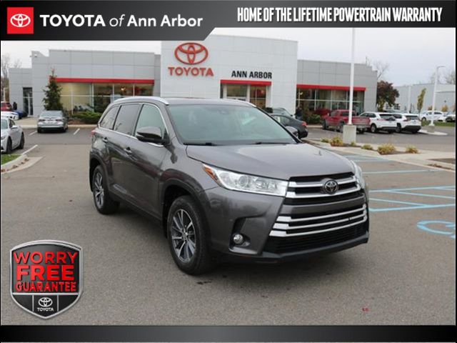 2019 Toyota Highlander SE