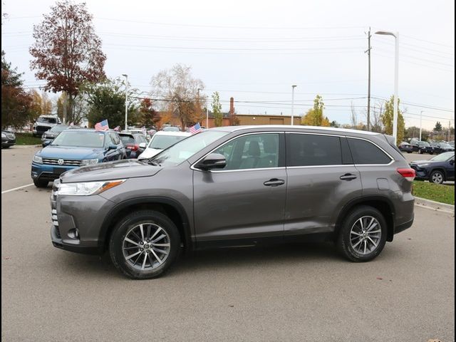 2019 Toyota Highlander SE