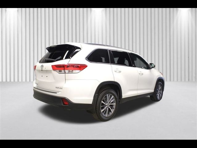 2019 Toyota Highlander 