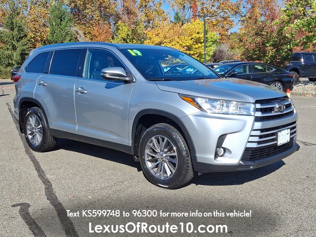 2019 Toyota Highlander SE