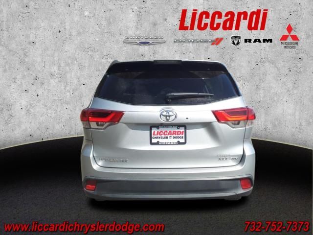 2019 Toyota Highlander 