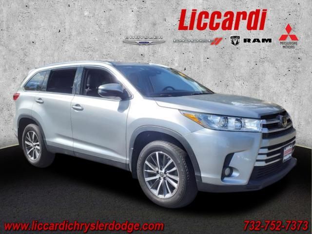 2019 Toyota Highlander 