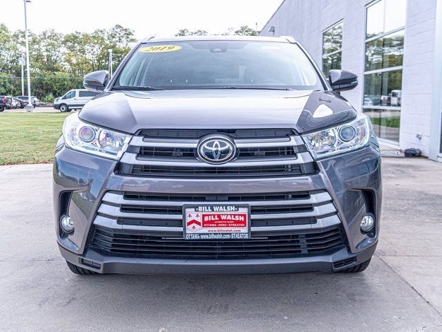 2019 Toyota Highlander 