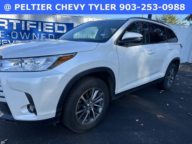 2019 Toyota Highlander SE