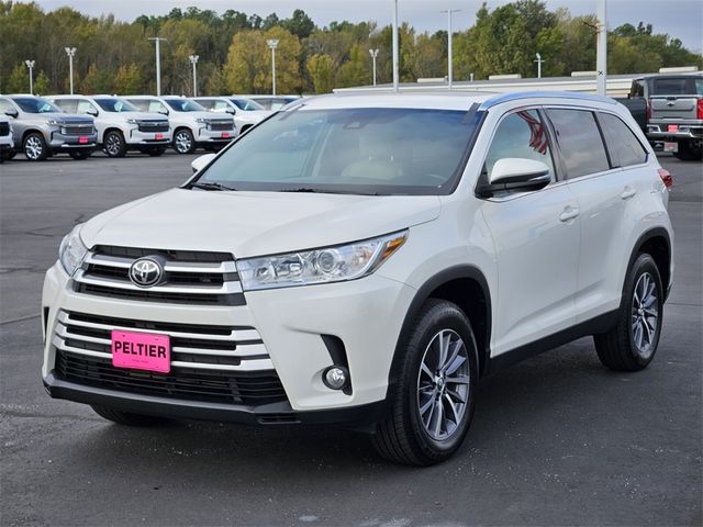 2019 Toyota Highlander SE