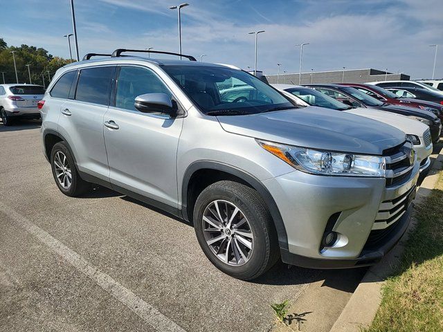 2019 Toyota Highlander 