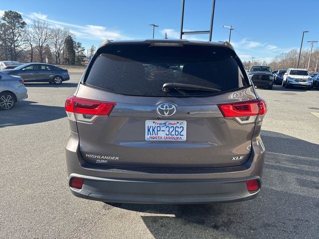 2019 Toyota Highlander 