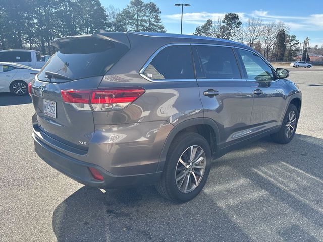 2019 Toyota Highlander 