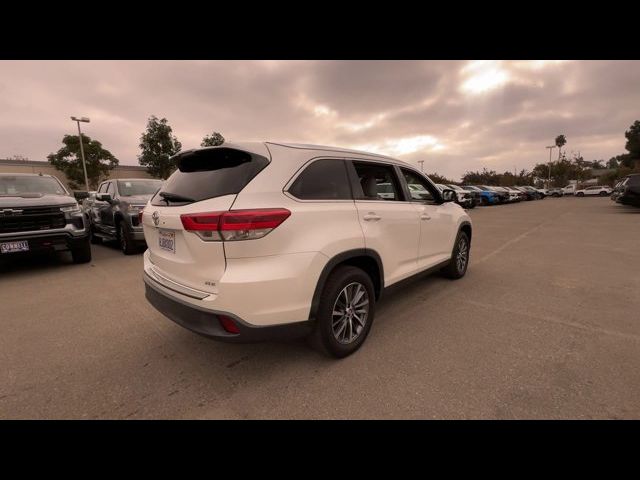 2019 Toyota Highlander SE