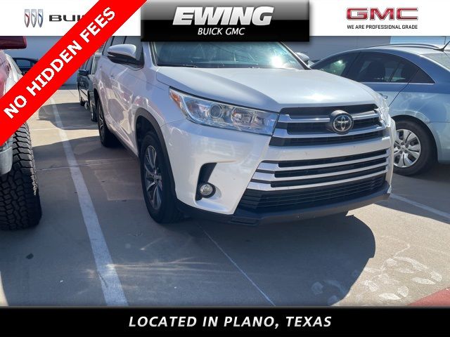 2019 Toyota Highlander SE