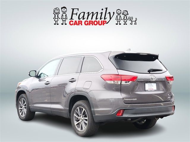 2019 Toyota Highlander SE