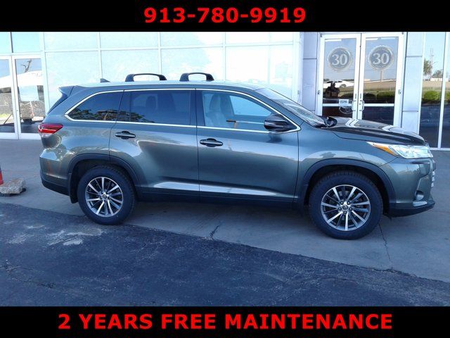 Used 2019 Toyota Highlander XLE For Sale in Kansas City, MO | Auto ...