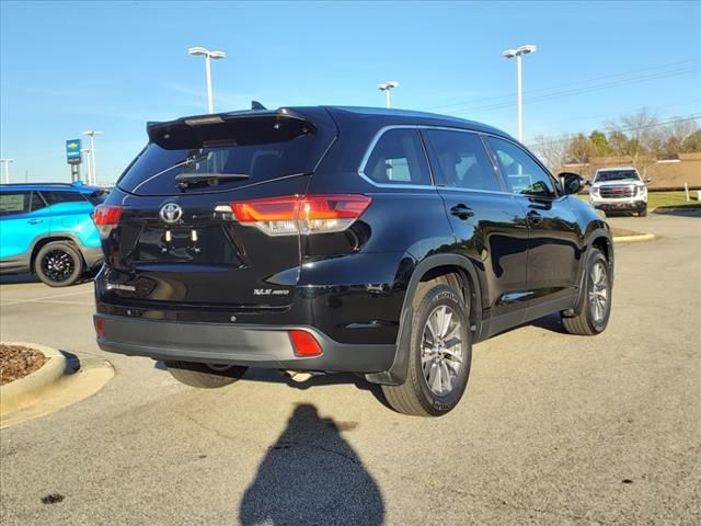 Used Toyota Highlander Near Me | Capital One Auto Navigator