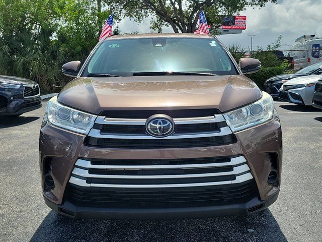 2019 Toyota Highlander LE