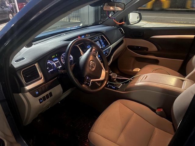 2019 Toyota Highlander Hybrid LE