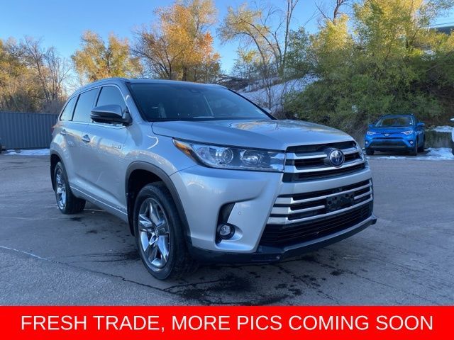 2019 Toyota Highlander Hybrid Limited Platinum