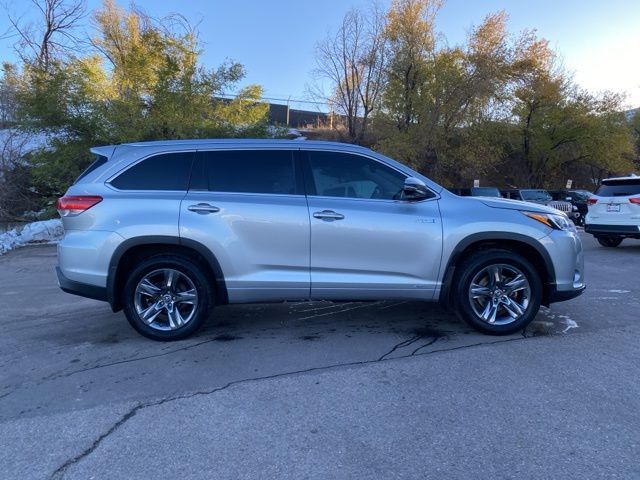 2019 Toyota Highlander Hybrid Limited Platinum