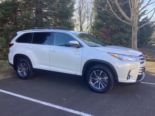 2019 Toyota Highlander Hybrid XLE