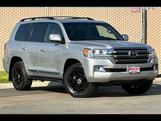 2019 Toyota Land Cruiser Base