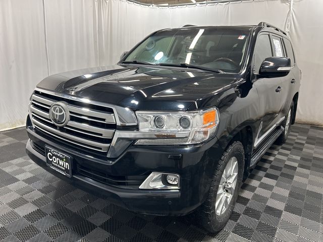 2019 Toyota Land Cruiser Base