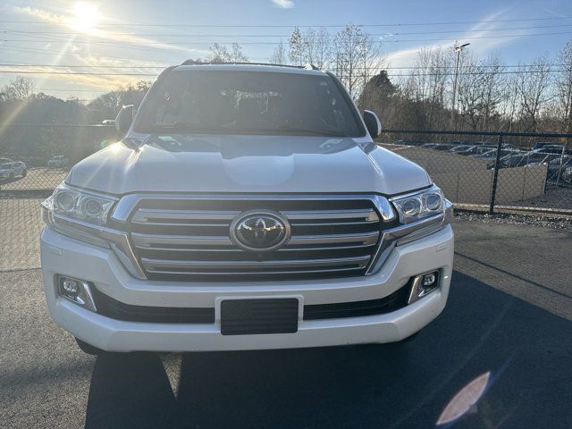 2019 Toyota Land Cruiser Base