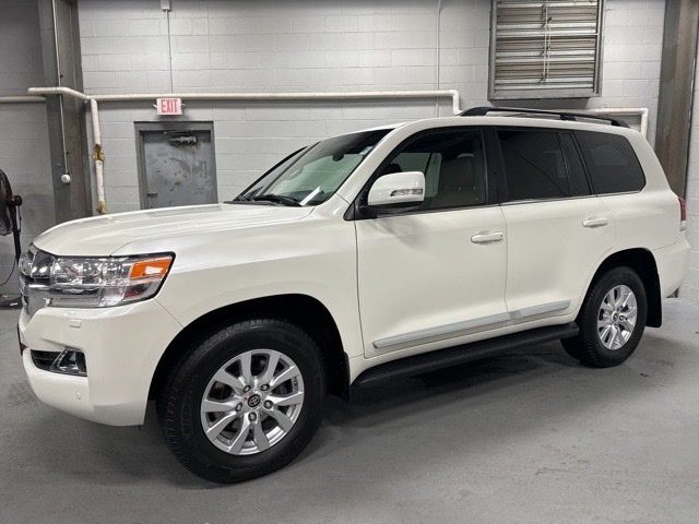 2019 Toyota Land Cruiser Base