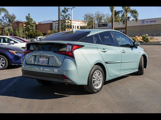 2019 Toyota Prius LE