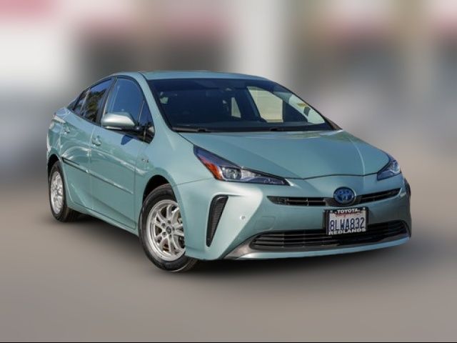 2019 Toyota Prius LE