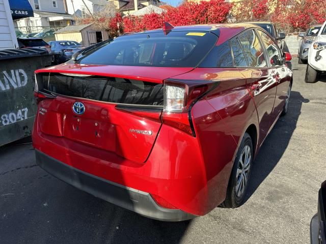 2019 Toyota Prius LE