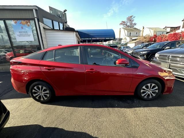 2019 Toyota Prius LE