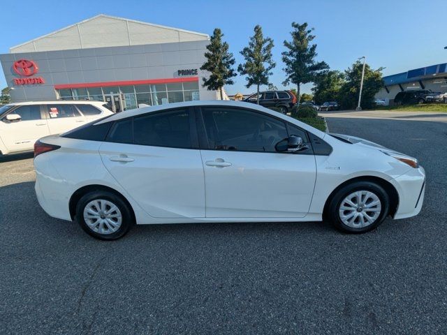 2019 Toyota Prius LE