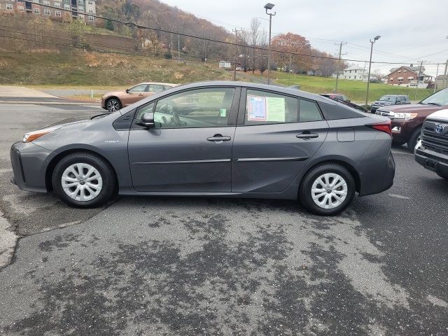 2019 Toyota Prius LE