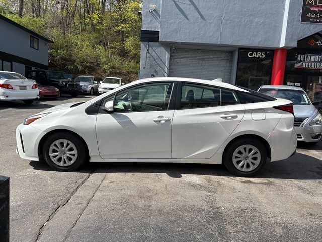 2019 Toyota Prius L Eco