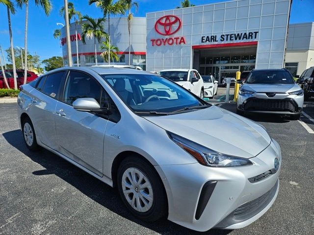 2019 Toyota Prius LE