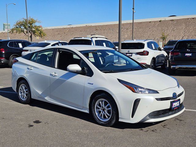 2019 Toyota Prius LE