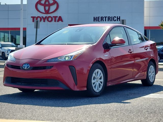 2019 Toyota Prius LE