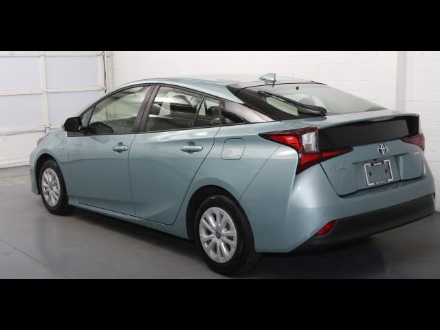 2019 Toyota Prius LE