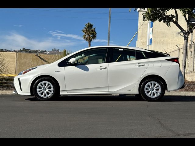 2019 Toyota Prius LE