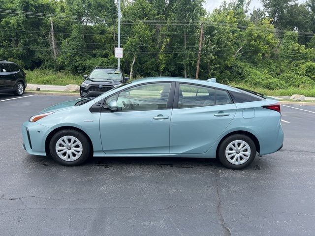 2019 Toyota Prius LE